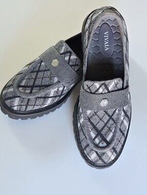 Vivaia 8 Women's Grey Plaid Woven Knit Chunky Lug Sole Slip On Penny Loafers